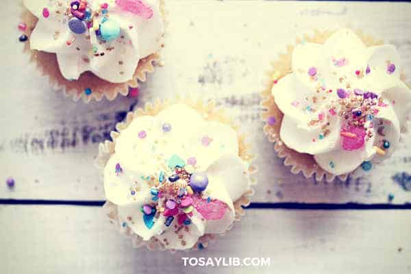 lovely vanilla cupcakes