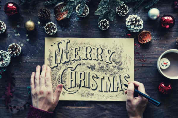 50 Thoughtful Christmas Greetings for Your Family, Friends & Colleagues
