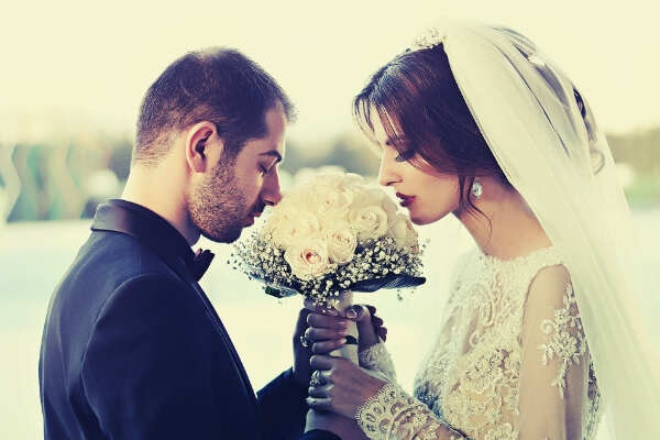 6 Best Wedding Vows for Her That Will Surely Touch Her Heart
