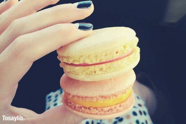 macaroons yellow and pink