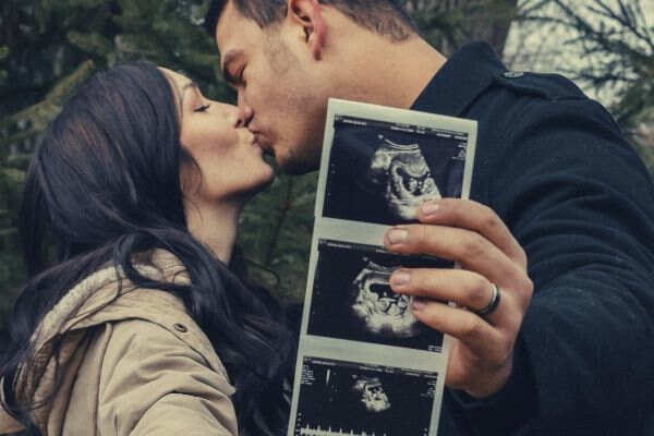 35+ Baby Announcement Ideas to Surprise Friends & Family