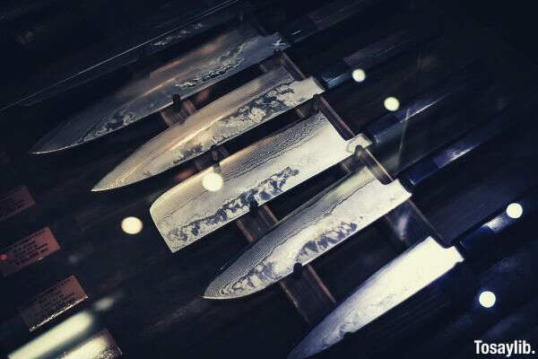 photo of different knives