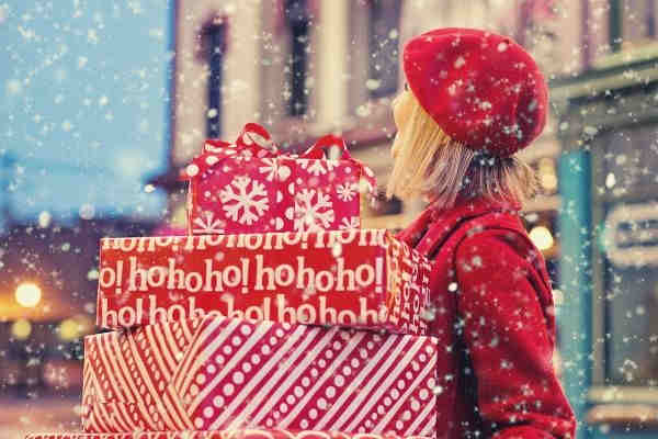 25 of the Best Festive Words to Describe Christmas