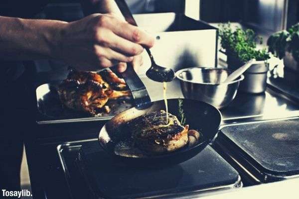 cooking steak on cast iron dripping oil