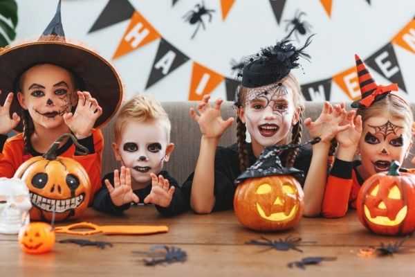 09 happy halloween group children suits pumpkins