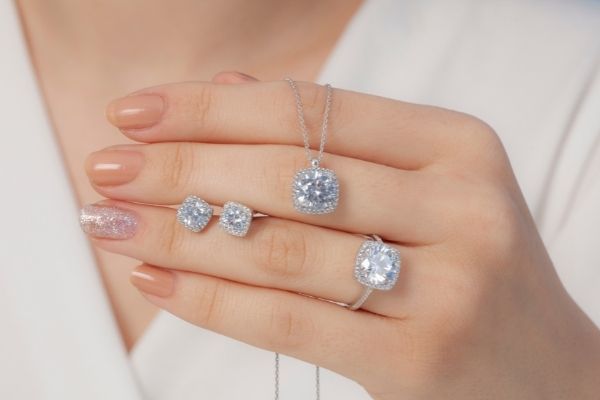 square stone diamond jewelry set white hand