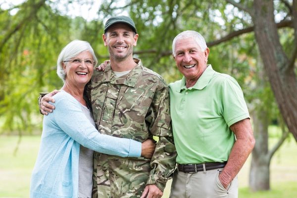 soldier reunited his parents on sunny